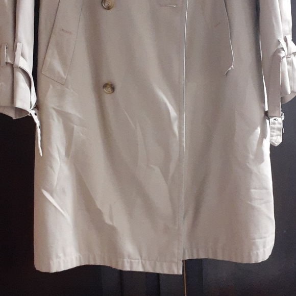 Coat - Picture 3 of 6